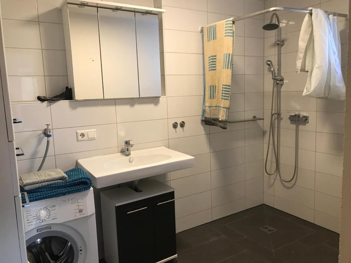 Helle & Ruhige Wohnung In Neu-Ulm Exterior foto